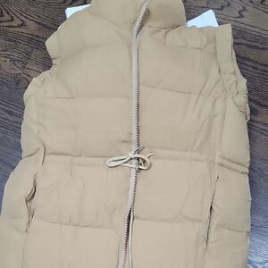 Stylish Women's Tan Puffer Vest